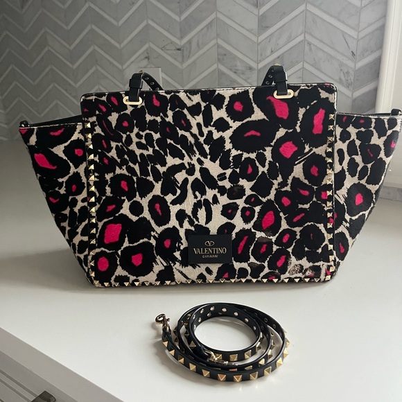 Valentino Rockstud Limited Edition Large calf skin leopard tote with strap - Picture 4 of 13